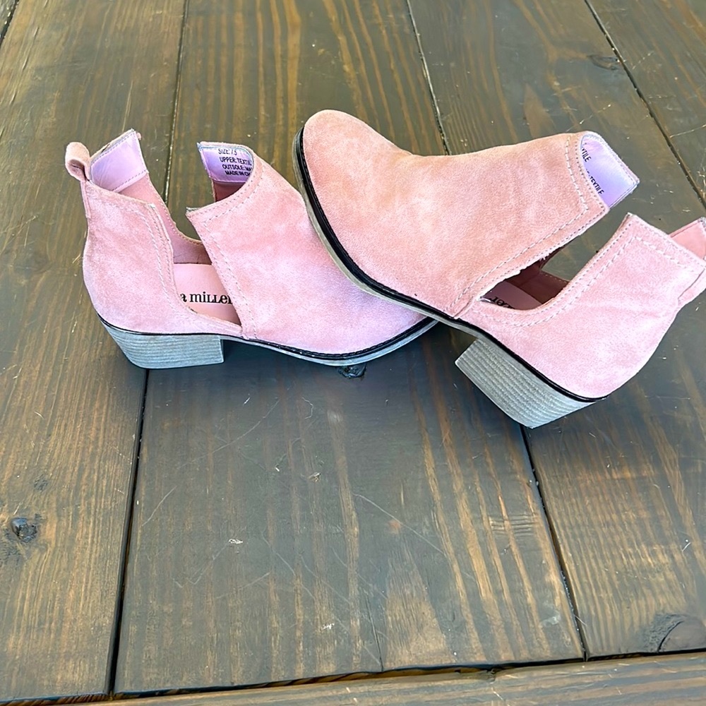 Olivia Miller pink booties
